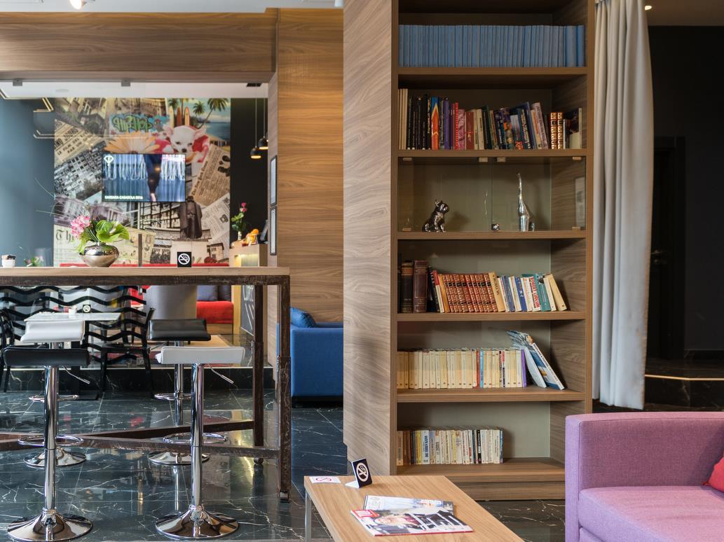 Radisson Red Hotel 4*