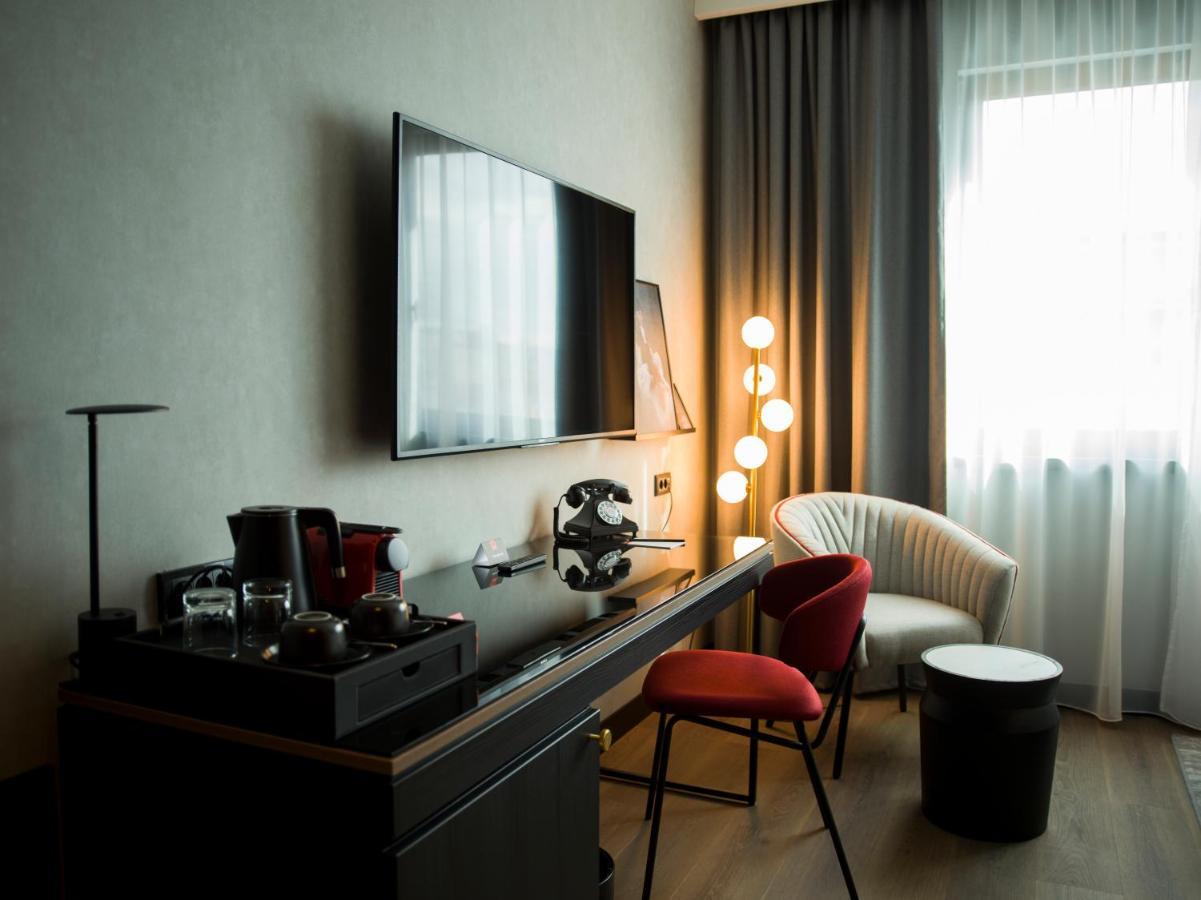 Radisson Red Hotel 4*