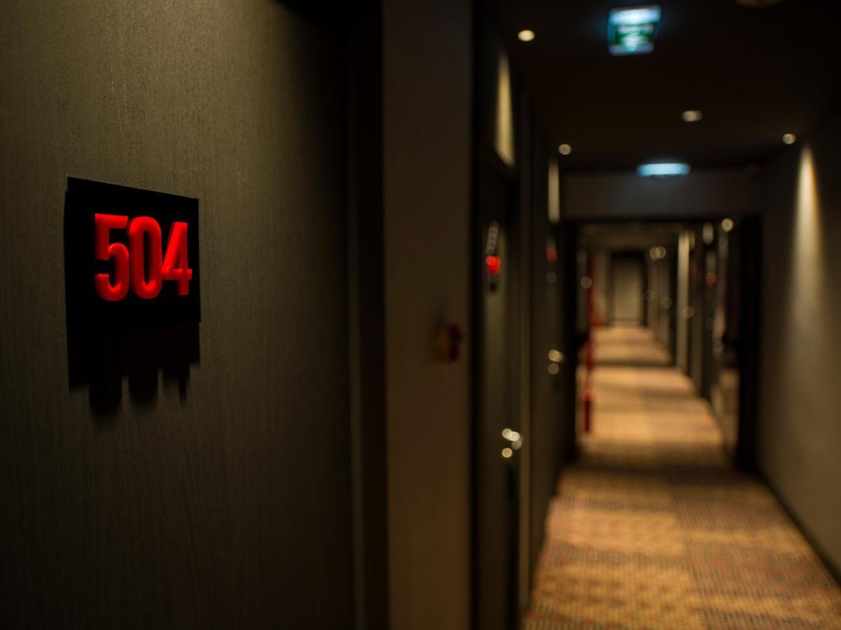 Otel Radisson Red